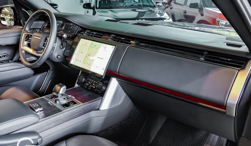 Land Rover Range Rover 2023 lleno