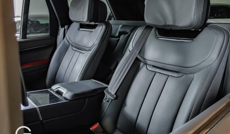 Land Rover Range Rover 2023 lleno