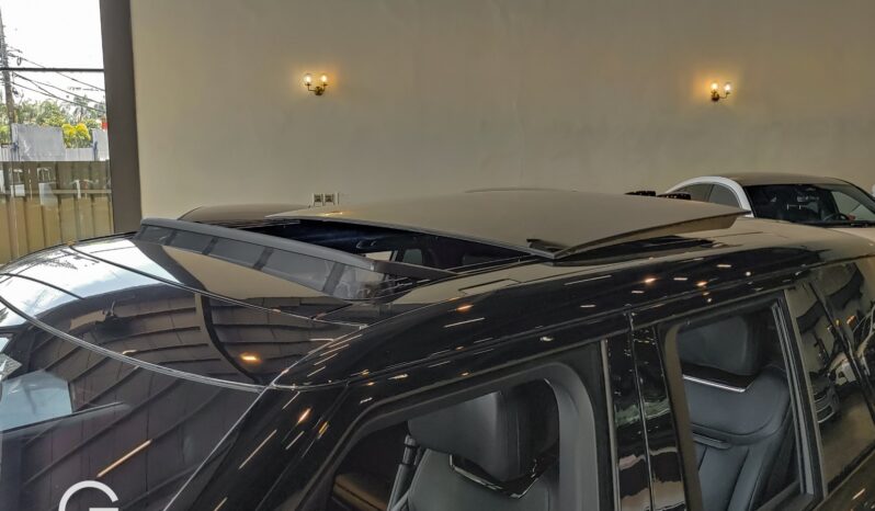 Land Rover Range Rover 2023 lleno
