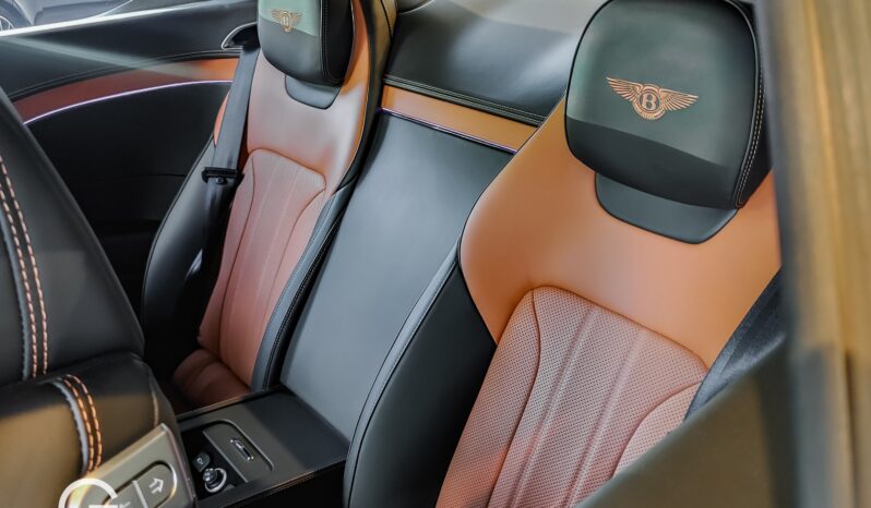 Bentley Continental GT 2023 lleno