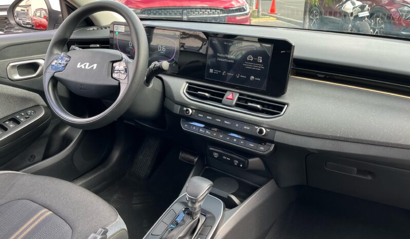 KIA K3 CROSS 2025 lleno