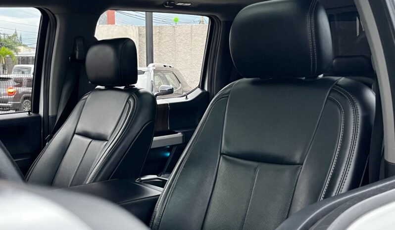 Ford F 150 Lariat 2019 lleno