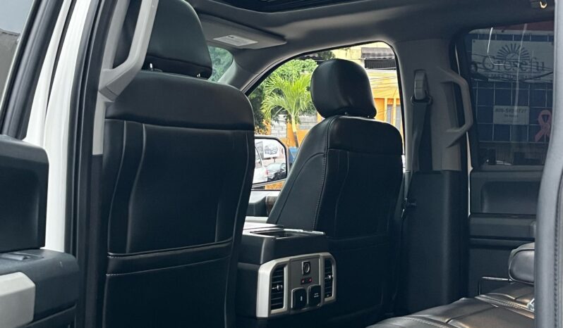 Ford F 150 Lariat 2019 lleno