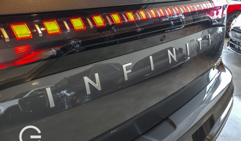 Infiniti QX-80 SENSORY lleno