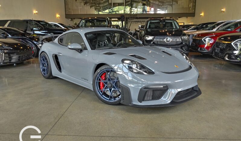 Porsche GT4 RS 2024 lleno
