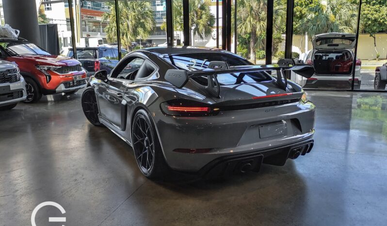 Porsche GT4 RS 2024 lleno