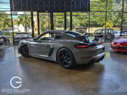 Porsche GT4 RS 2024 lleno