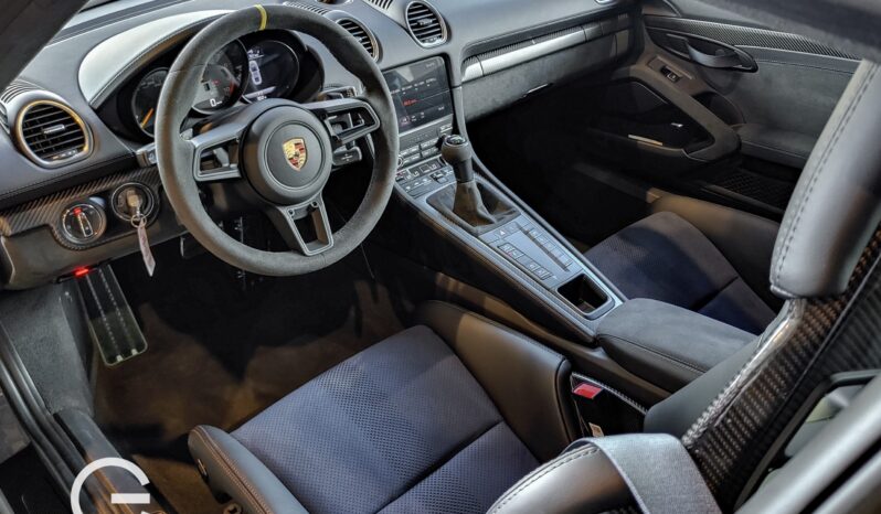 Porsche GT4 RS 2024 lleno