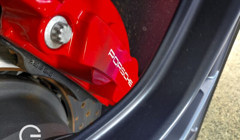 Porsche GT4 RS 2024 lleno