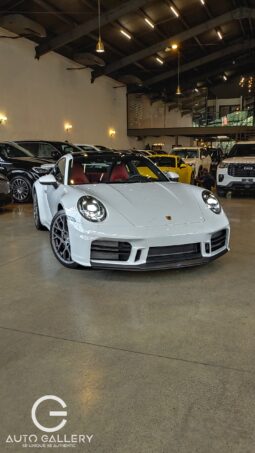 Porsche 911 Carrera 2025 lleno