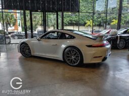 Porsche 911 Carrera 2025 lleno