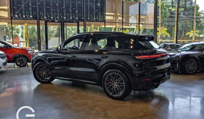 Porsche Cayenne GTS 2025 lleno