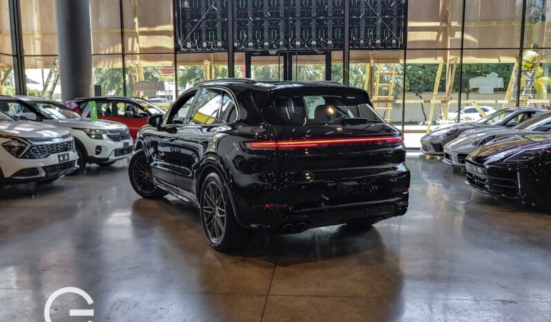 Porsche Cayenne GTS 2025 lleno