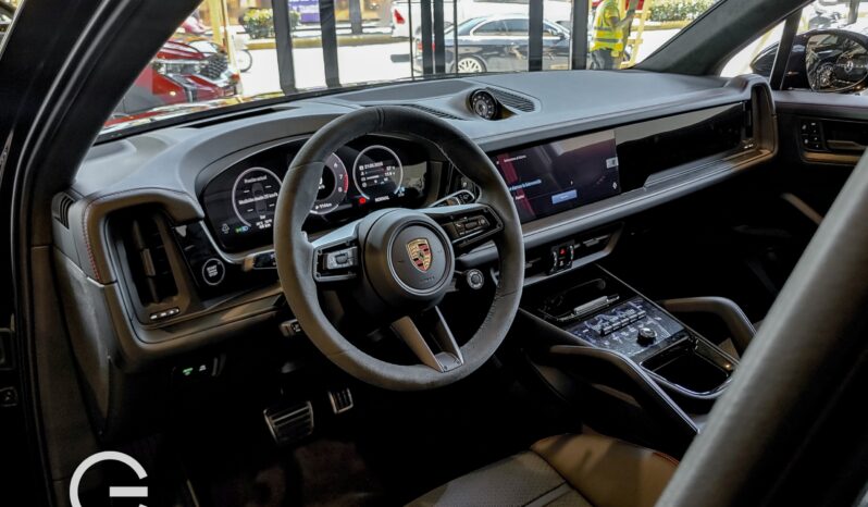 Porsche Cayenne GTS 2025 lleno