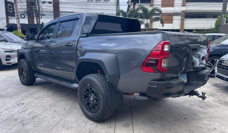 TOYOTA HILUX GR 2025 lleno