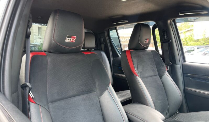 TOYOTA HILUX GR 2025 lleno