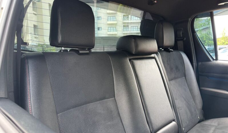TOYOTA HILUX GR 2025 lleno