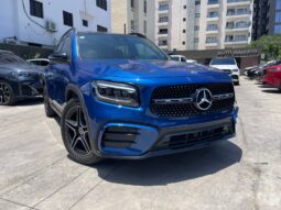 MERCEDES-BENZ CLASE GLB 200 AMG LINE 2024 lleno