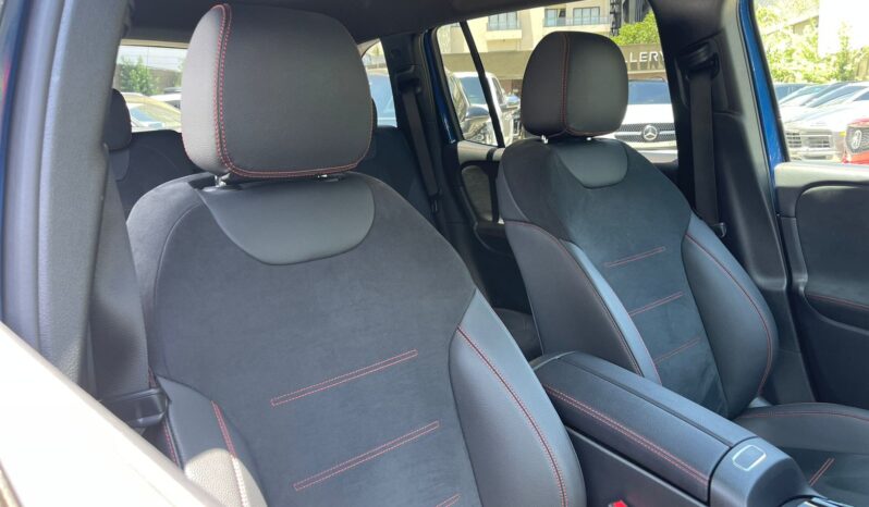 MERCEDES-BENZ CLASE GLB 200 AMG LINE 2024 lleno