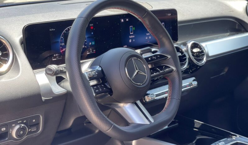 MERCEDES-BENZ CLASE GLB 200 AMG LINE 2024 lleno