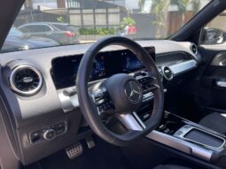 MERCEDES-BENZ CLASE GLB 200 AMG LINE 2024 lleno