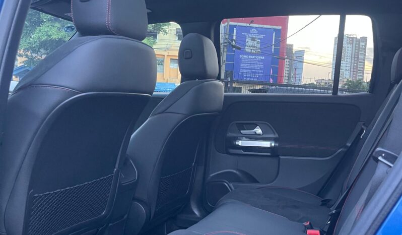 MERCEDES-BENZ CLASE GLB 200 AMG LINE 2024 lleno