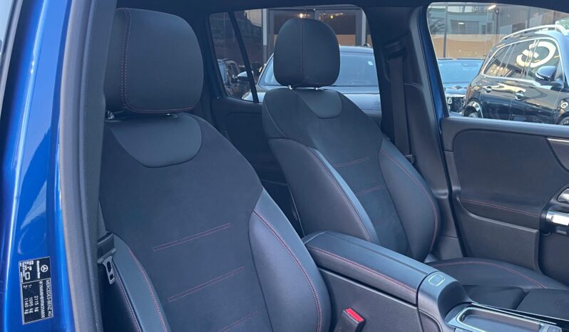 MERCEDES-BENZ CLASE GLB 200 AMG LINE 2024 lleno