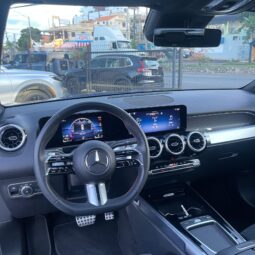 MERCEDES-BENZ CLASE GLB 200 AMG LINE 2024 lleno