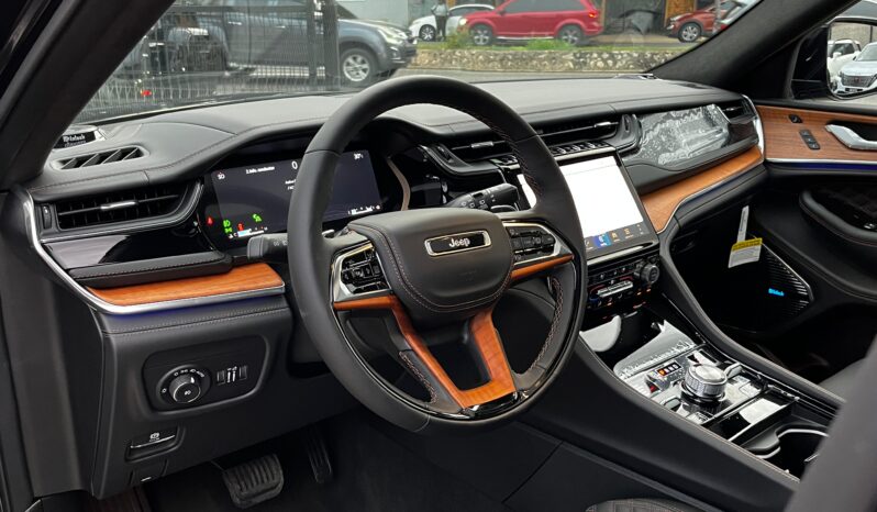 Jeep Grand Cherokee L Summit 2024 lleno