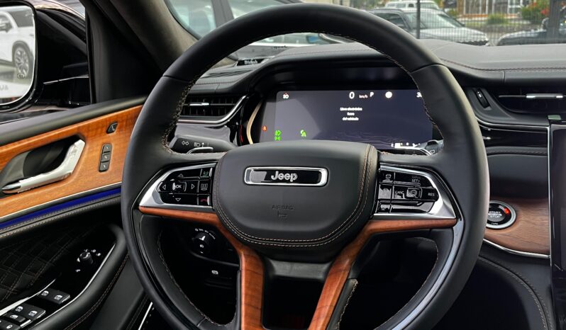 Jeep Grand Cherokee L Summit 2024 lleno