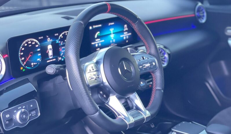 Mercedes-Benz Clase A 35-AMG 2022 lleno