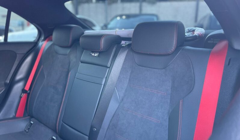 Mercedes-Benz Clase A 35-AMG 2022 lleno