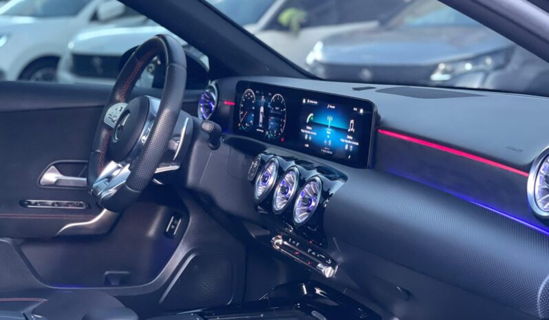 Mercedes-Benz Clase A 35-AMG 2022 lleno