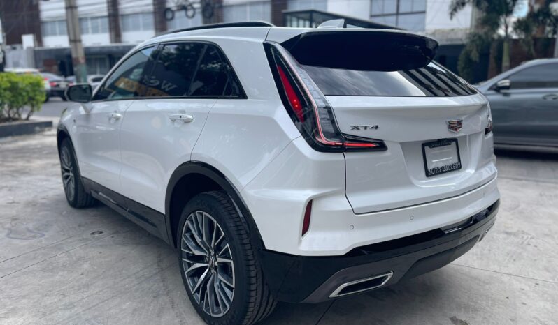 CADILLAC XT4 2024 lleno