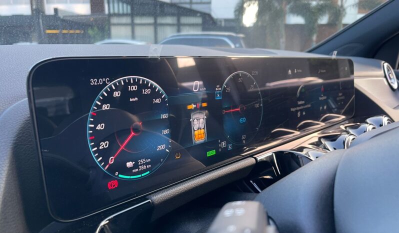 MERCEDES-BENZ CLASE EQA 350 2023 lleno