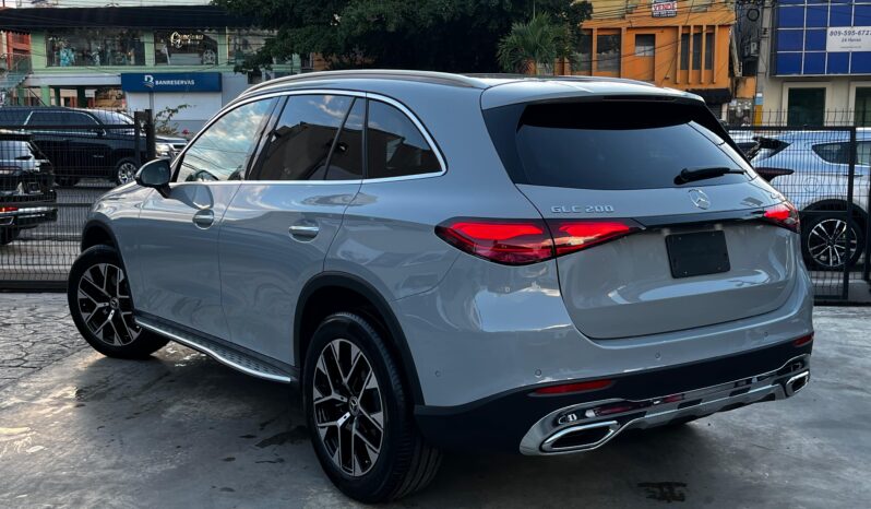 Mercedes-Benz Clase GLC 200 2025 lleno
