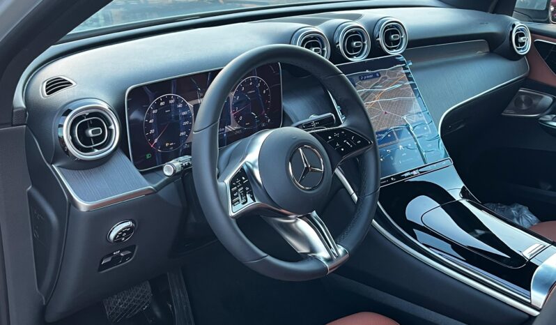 Mercedes-Benz Clase GLC 200 2025 lleno