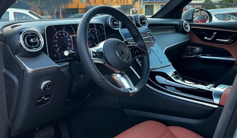 Mercedes-Benz Clase GLC 200 2025 lleno