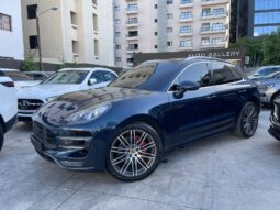 PORSCHE MACAN TURBO 2015