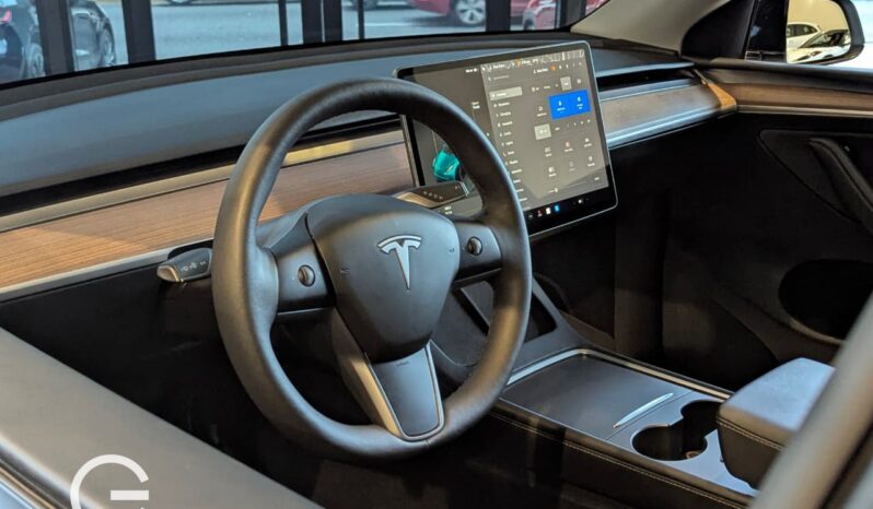 Tesla Model Y Long Range 2024 lleno