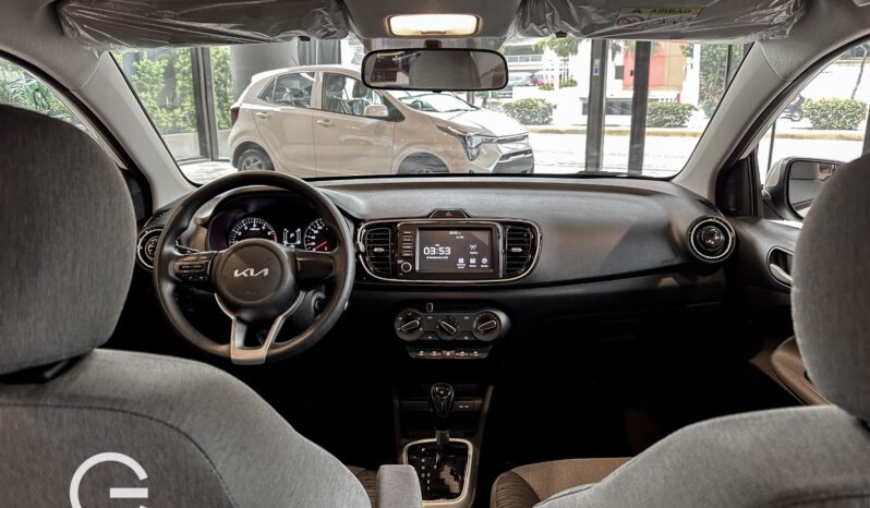 KIA SOLUTO 2026 lleno