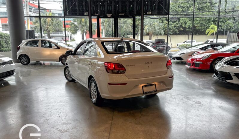 KIA SOLUTO 2026 lleno