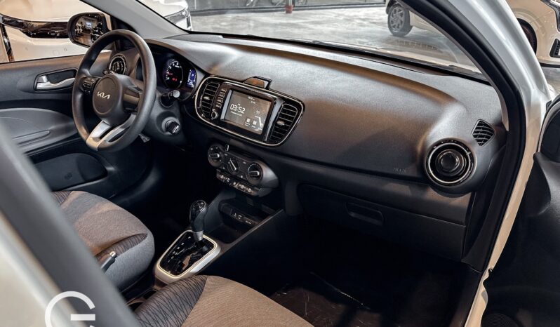 KIA SOLUTO 2026 lleno