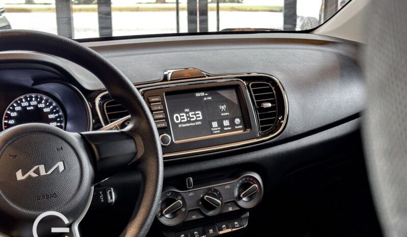 KIA SOLUTO 2026 lleno