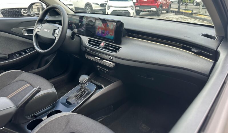 KIA K3 CROSS 2026 lleno