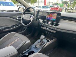 KIA K3 CROSS 2026 lleno
