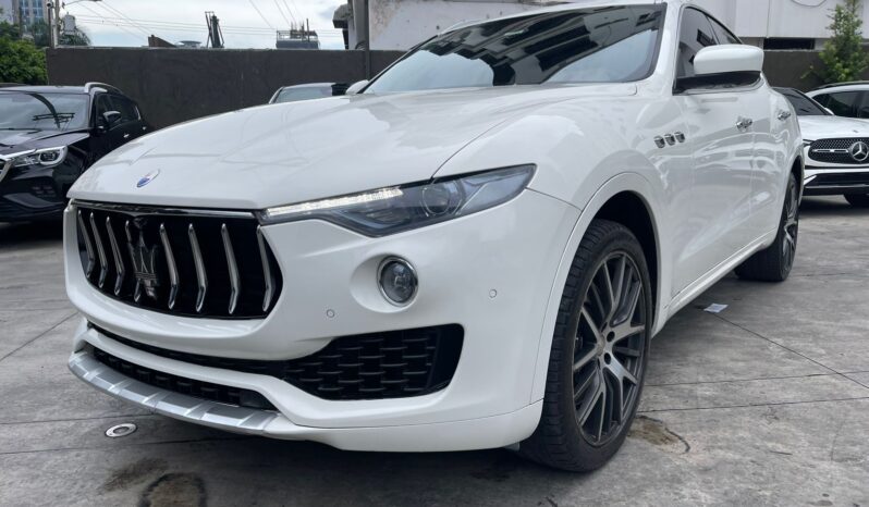 MASERATI LEVANTE 2017 lleno