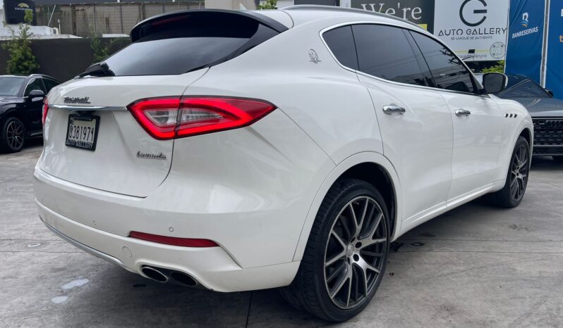 MASERATI LEVANTE 2017 lleno