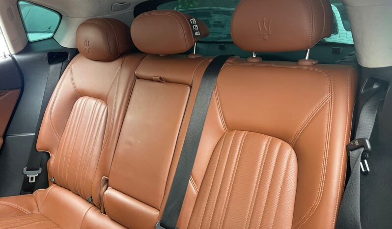 MASERATI LEVANTE 2017 lleno