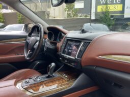 MASERATI LEVANTE 2017 lleno
